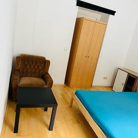 Nikola Tesla Haus, Zentrum Lägenhet